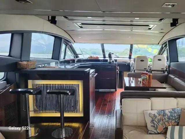 Sea Ray L650 Fly