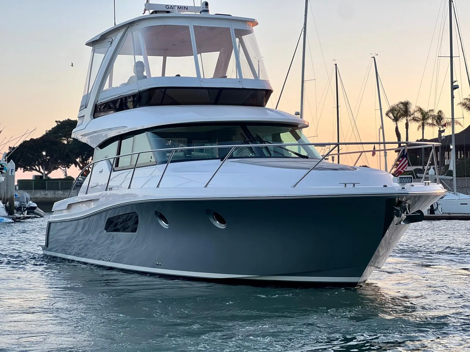 2019 Tiara f44 flybridge