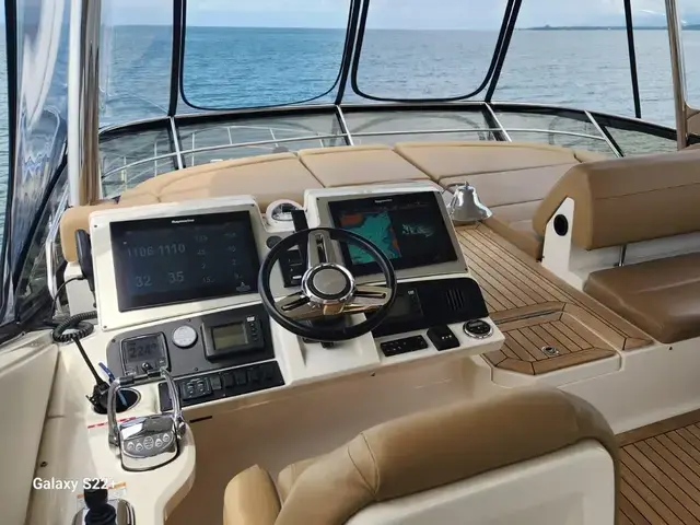 Sea Ray L650 Fly