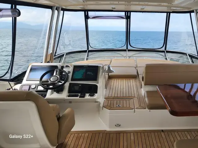 Sea Ray L650 Fly