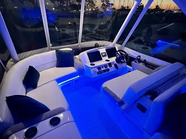 Tiara F44 Flybridge