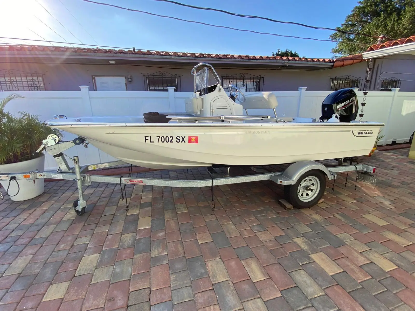 2021 Boston Whaler 150 montauk