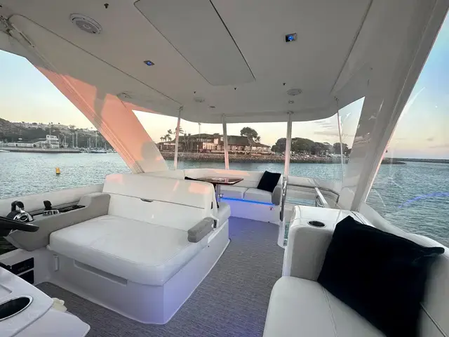 Tiara F44 Flybridge