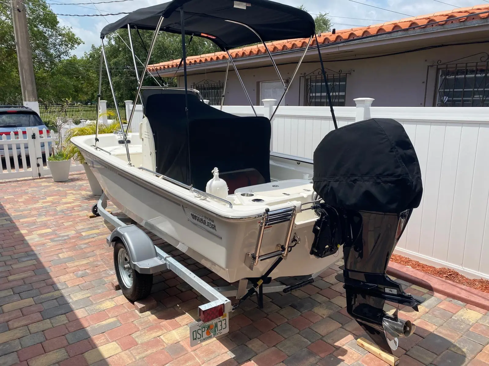 2021 Boston Whaler 150 montauk