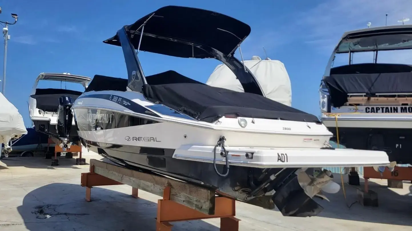 2014 Regal 2500 bowrider