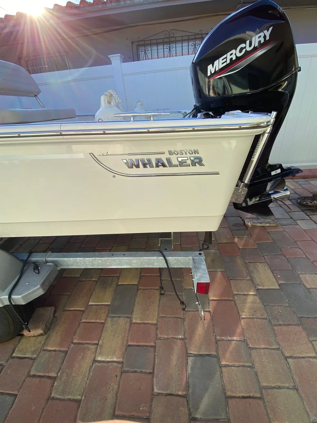 2021 Boston Whaler 150 montauk