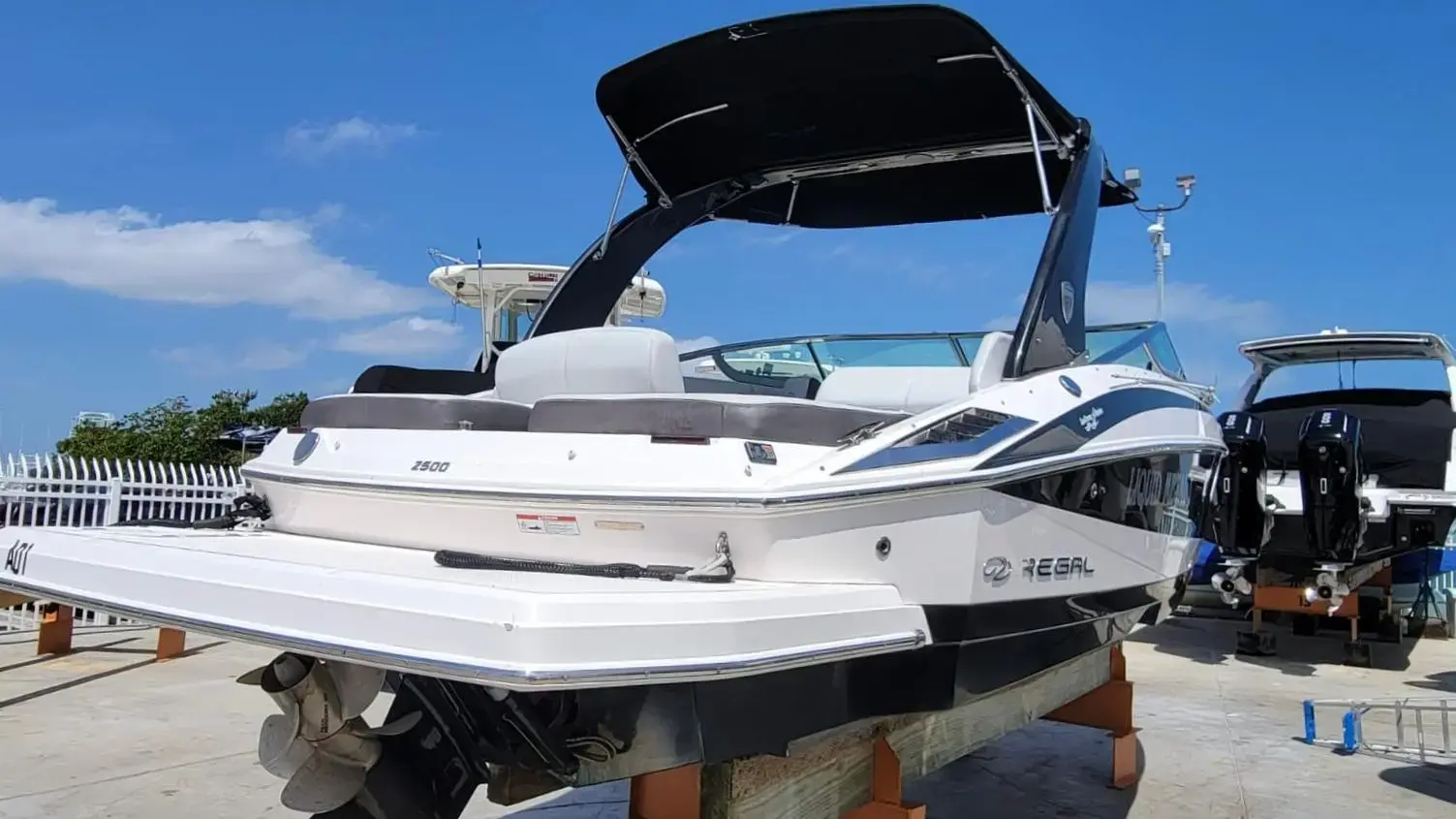 2014 Regal 2500 bowrider