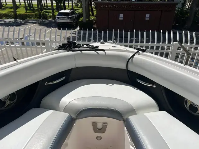 Regal 2500 Bowrider