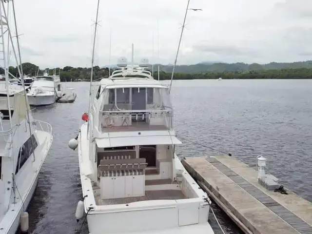 Riviera Enclosed Flybridge