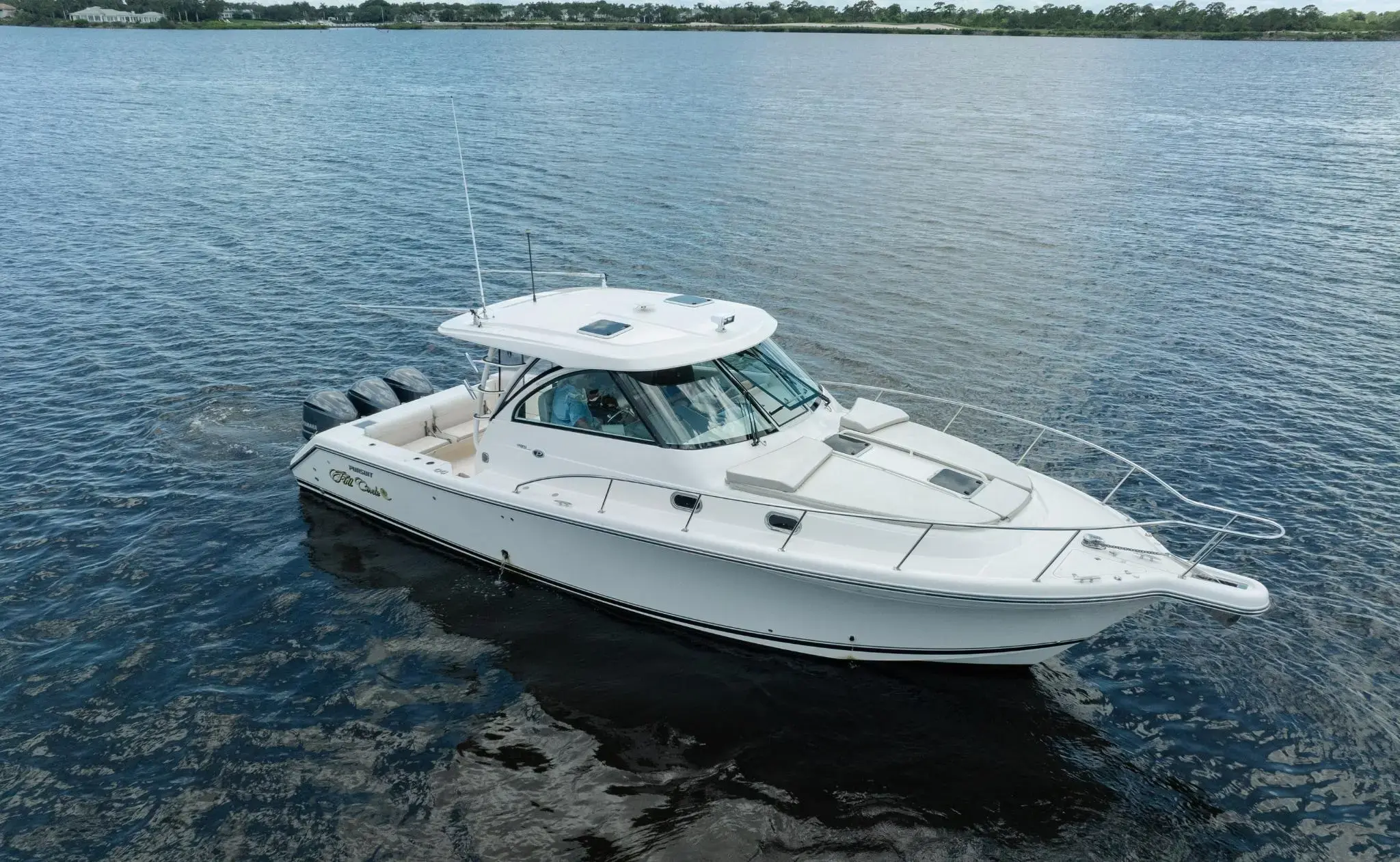 2014 Pursuit 385 offshore