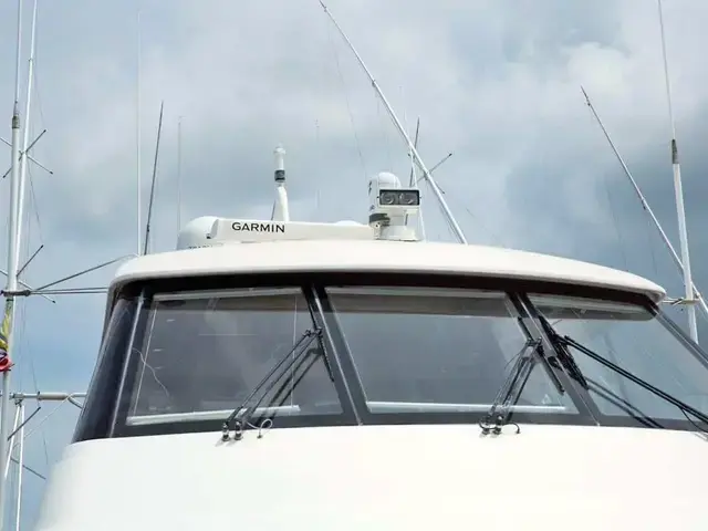 Riviera Enclosed Flybridge