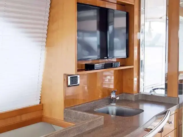 Riviera Enclosed Flybridge