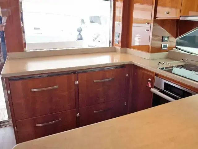 Riviera Enclosed Flybridge