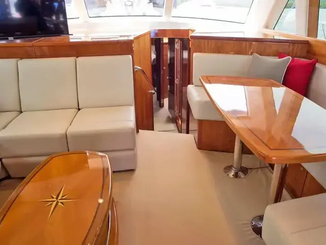 Riviera Enclosed Flybridge