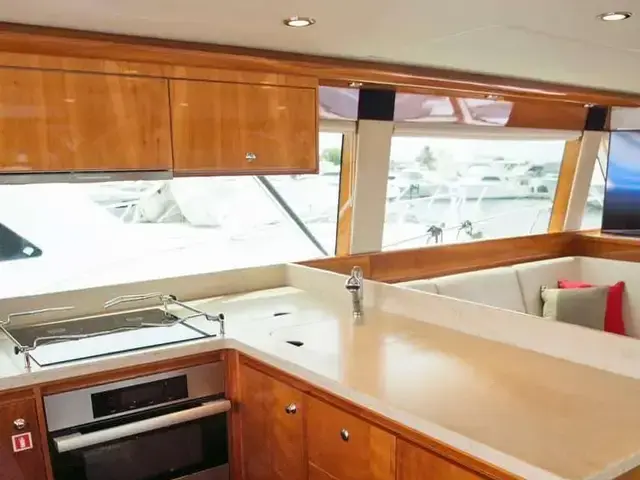 Riviera Enclosed Flybridge