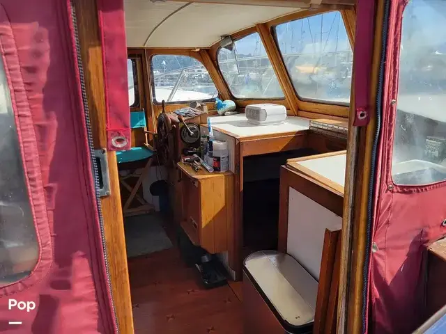 Monk Tri Cabin Canoe Stern Diesel Motor Yacht