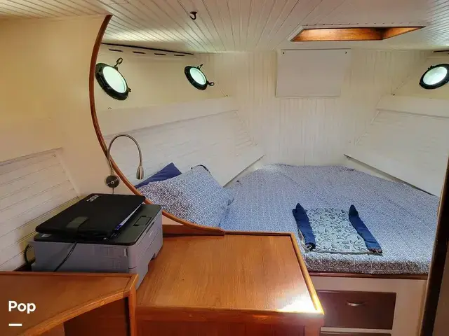 Monk Tri Cabin Canoe Stern Diesel Motor Yacht