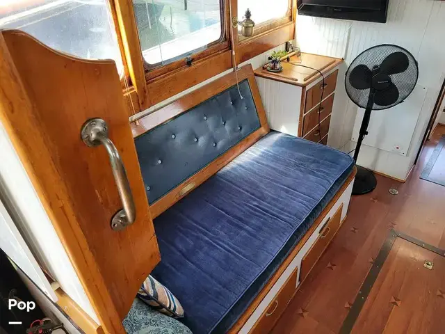 Monk Tri Cabin Canoe Stern Diesel Motor Yacht