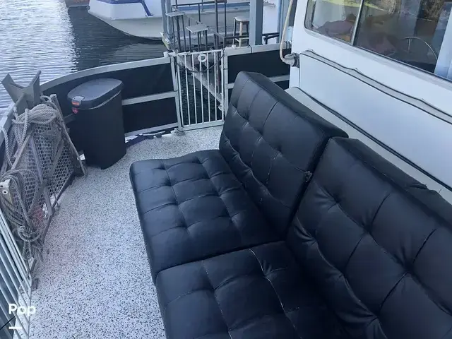 Gibson 36 Houseboat