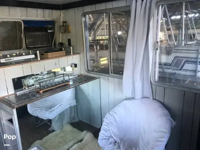 Gibson 36 Houseboat