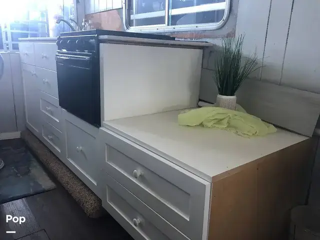 Gibson 36 Houseboat