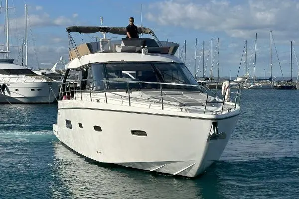 2011 Sealine f 42