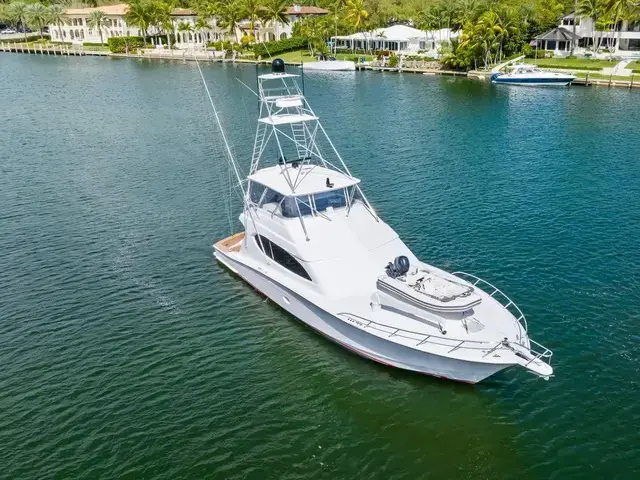 Hatteras 68 Convertible