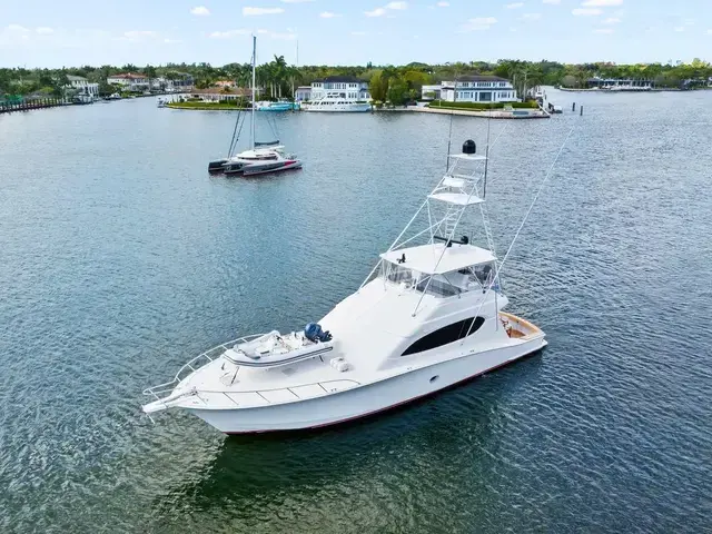 Hatteras 68 Convertible