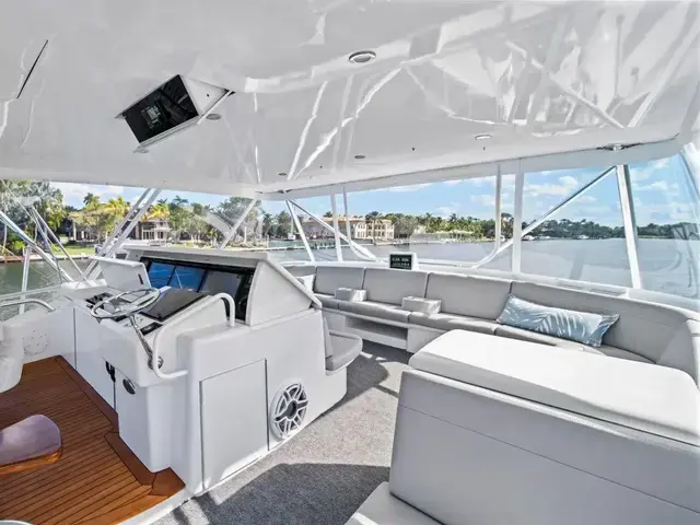 Hatteras 68 Convertible