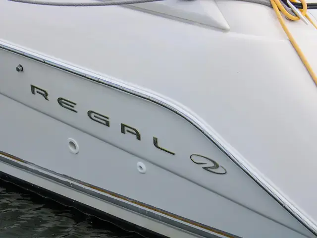 Regal 3260 Commodore