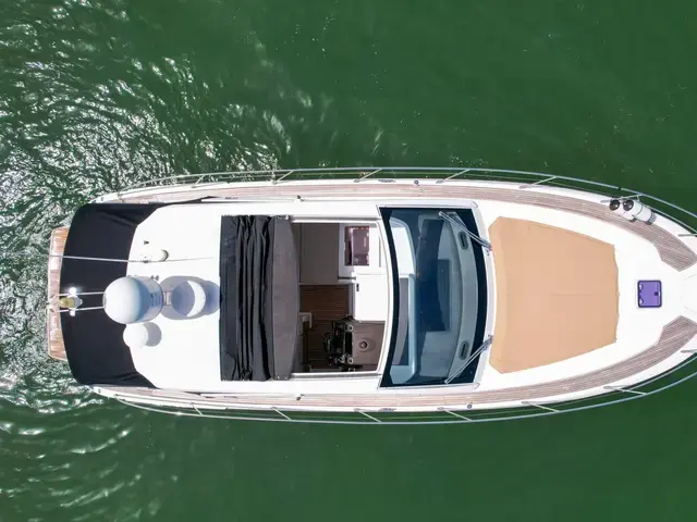 Azimut 43