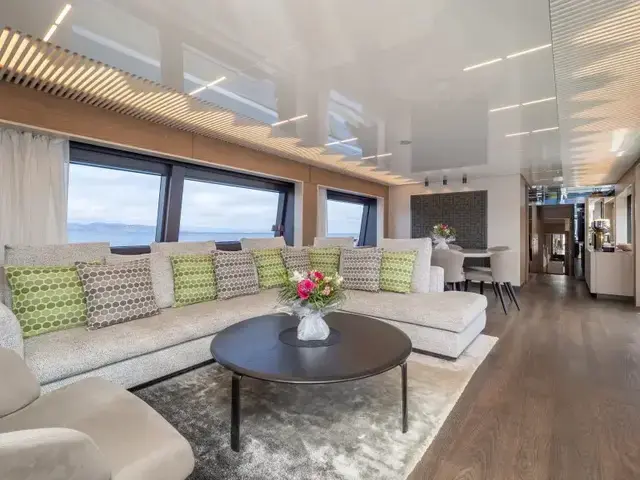 Ferretti Yachts 920