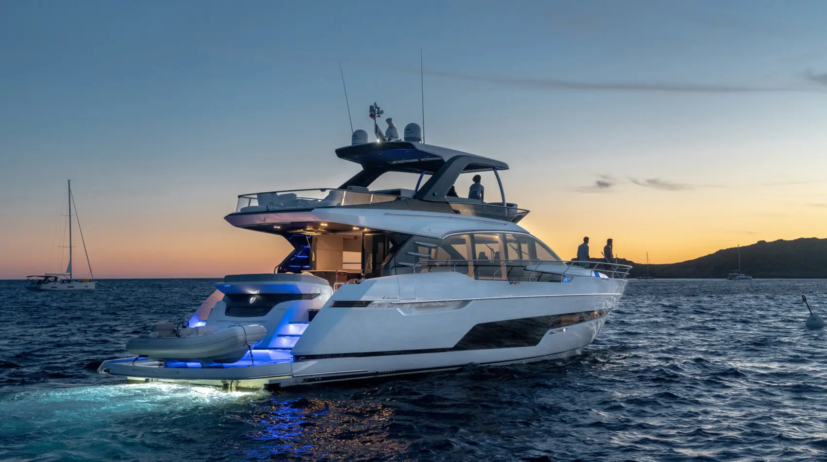 2025 Fairline squadron 68