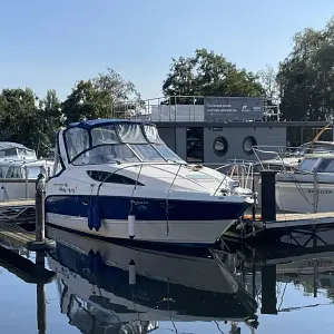 2005 Bayliner 285