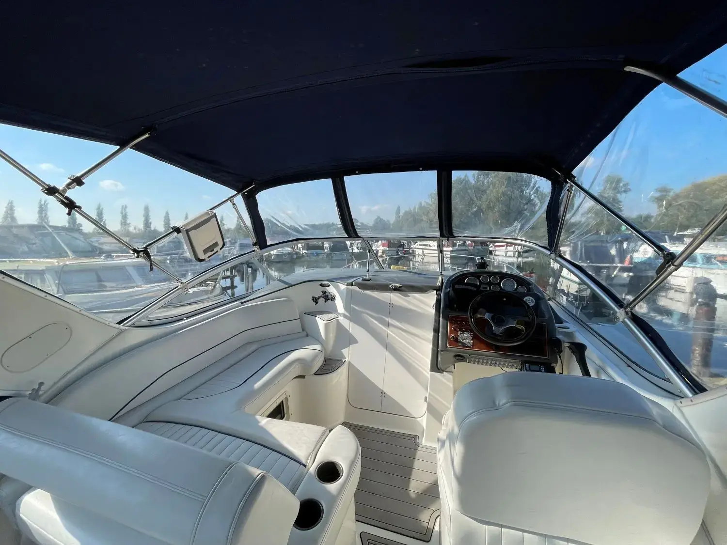 2005 Bayliner 285