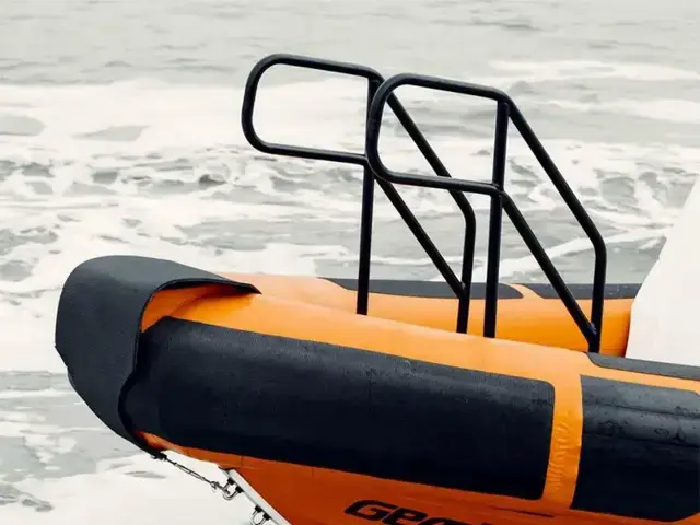 Gemini Waverider 1060 Cabin RIB