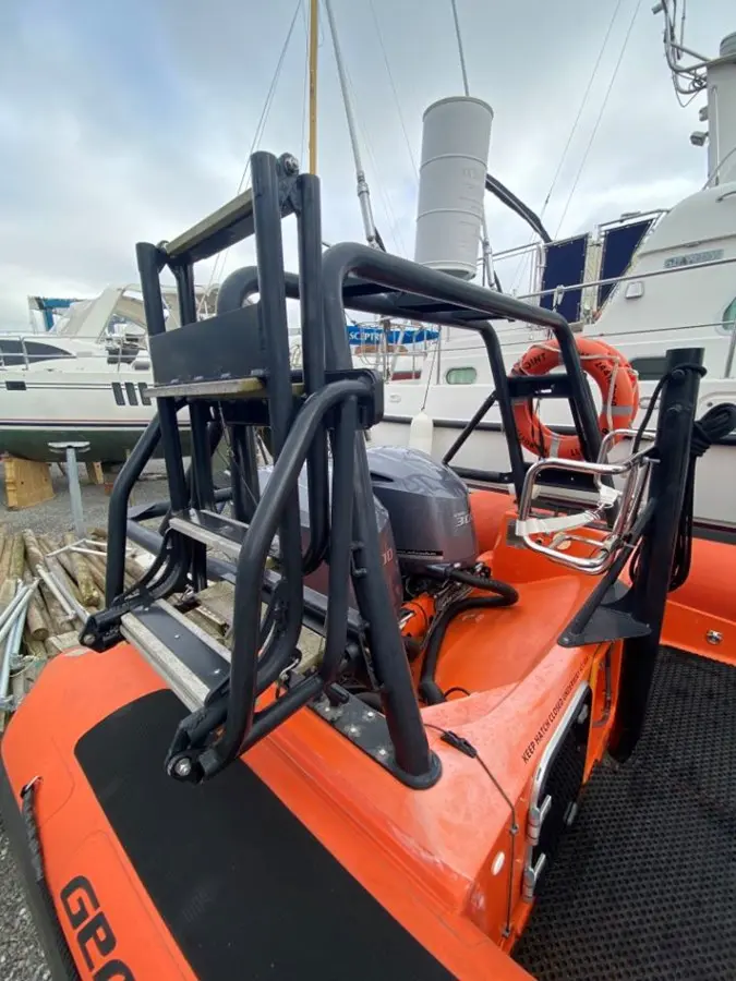 2020 Gemini waverider 1060 cabin rib