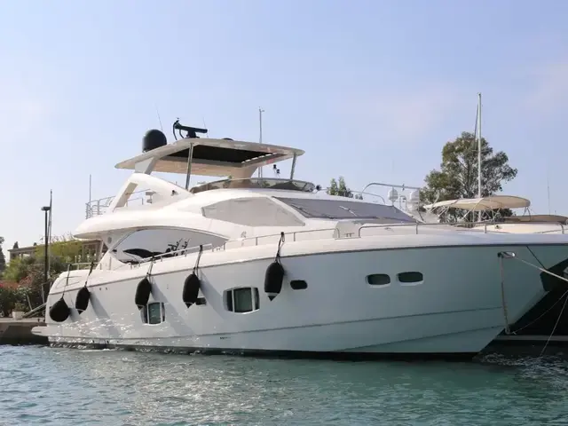 Sunseeker 88 Yacht