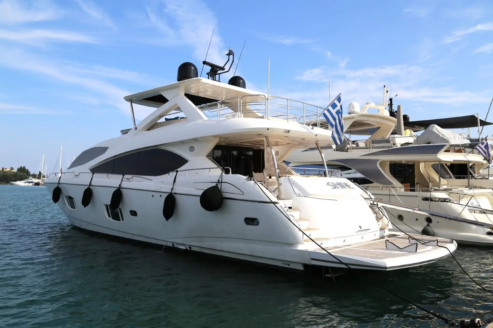 2011 Sunseeker 88 yacht