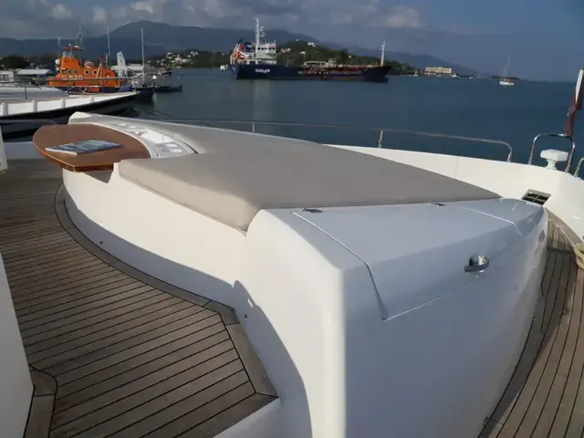 Sunseeker 88 Yacht