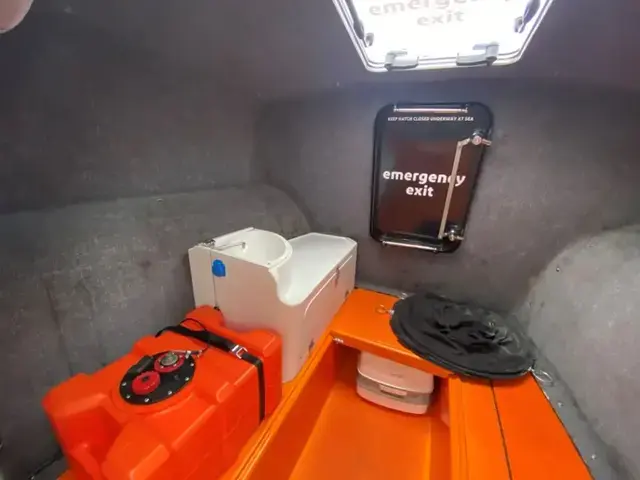 Gemini Waverider 1060 Cabin RIB