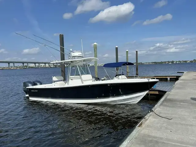 Regulator Boats 26 Forward Seating