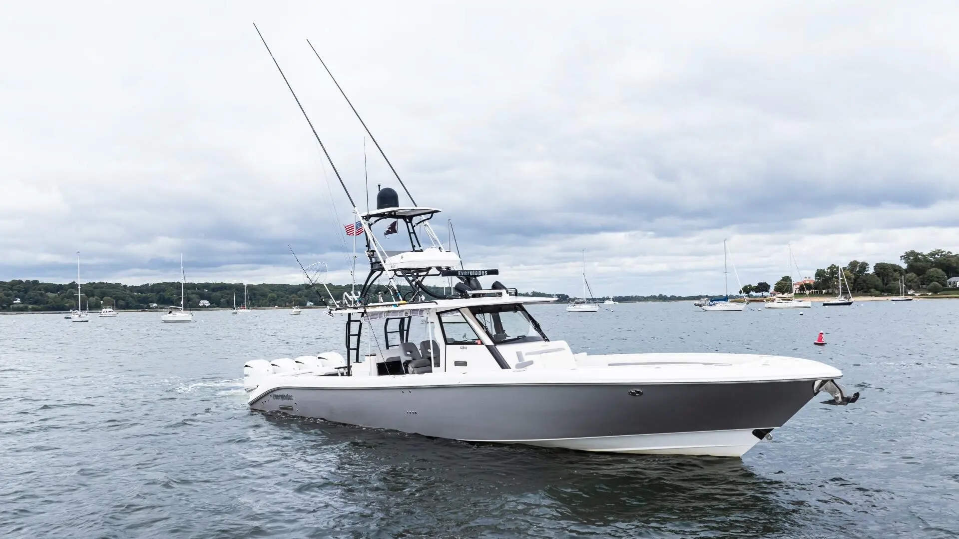 2017 Everglades Boats 435 cc