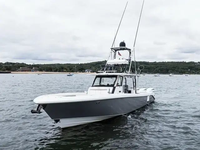 Everglades Boats 435 CC