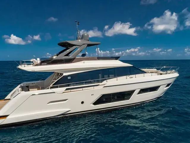 Ferretti Yachts 670