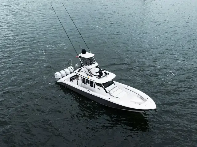 Everglades Boats 435 CC