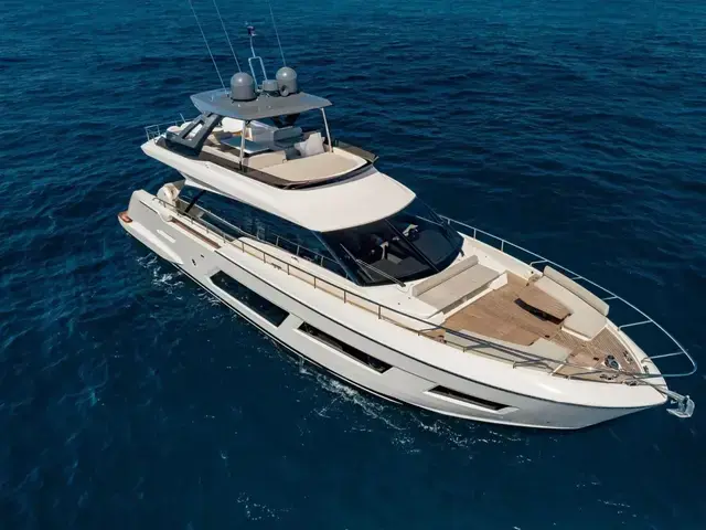 Ferretti Yachts 670