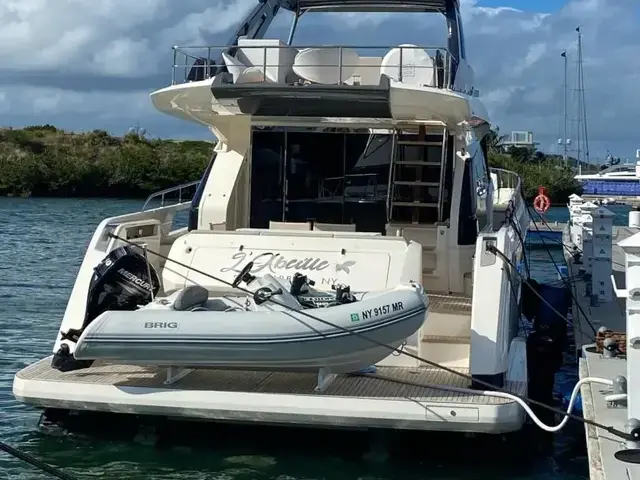 Ferretti Yachts 670