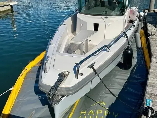 Axopar 28 Cabin