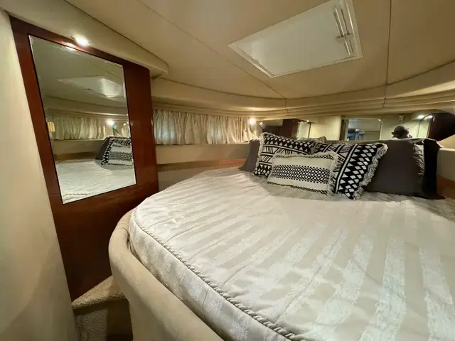 Sea Ray 380 Sundancer